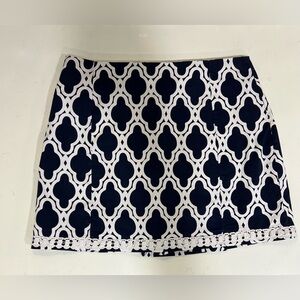 Crown & Ivy skort size 6 in blue and white